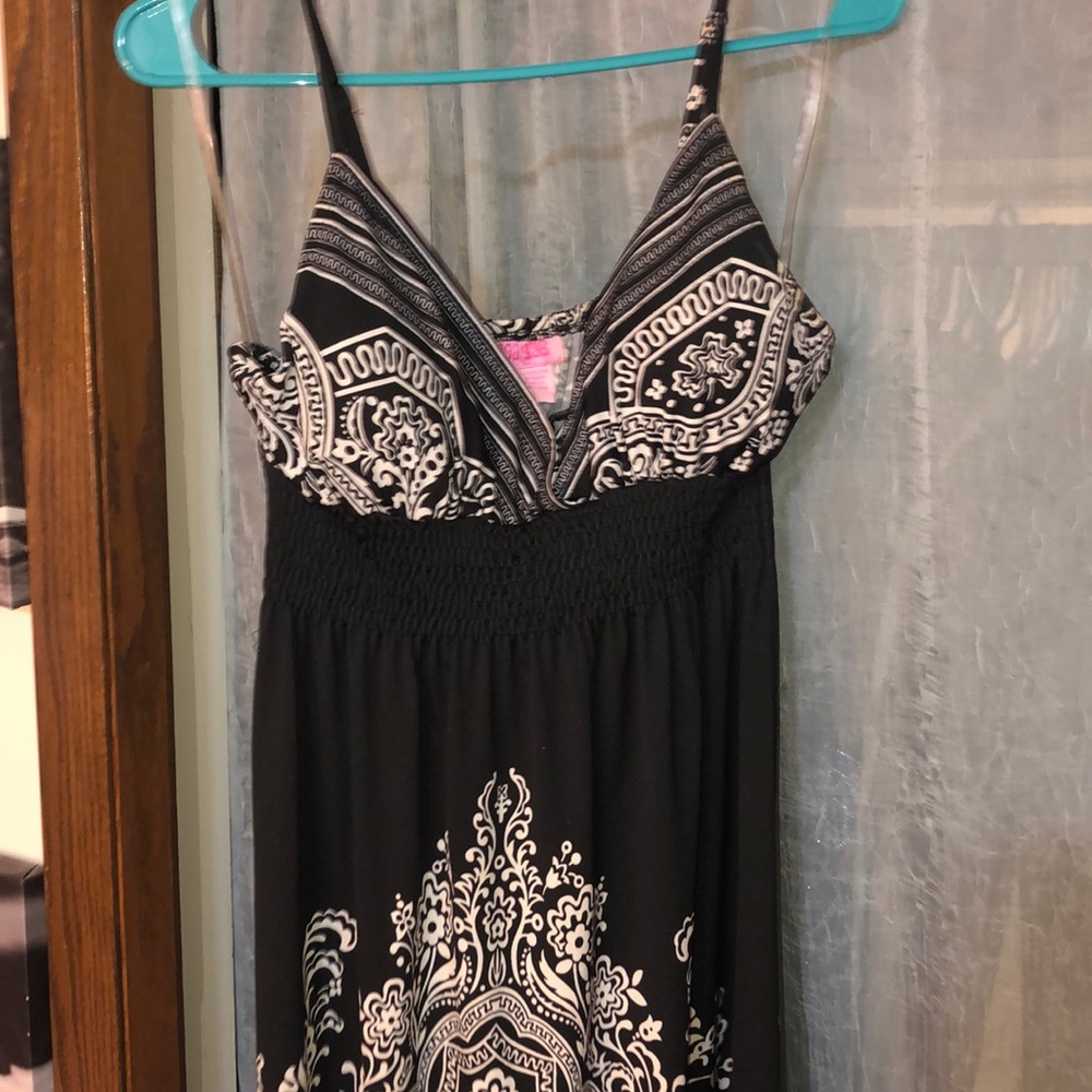 🔥3 for $20 Sale! Black and white silky maxi dress